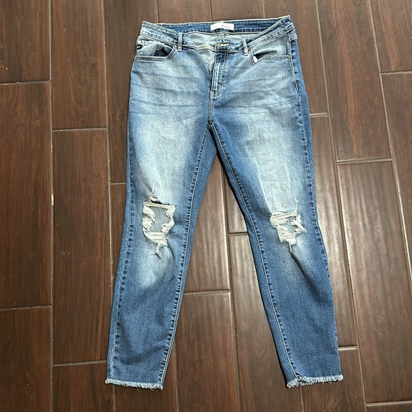 Kancan Distressed Skinny Jeans - Picture 3 of 6
